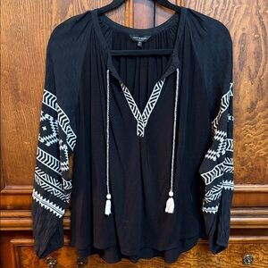 Lucky Brand Black and White Boho Knit Blouse size Medium